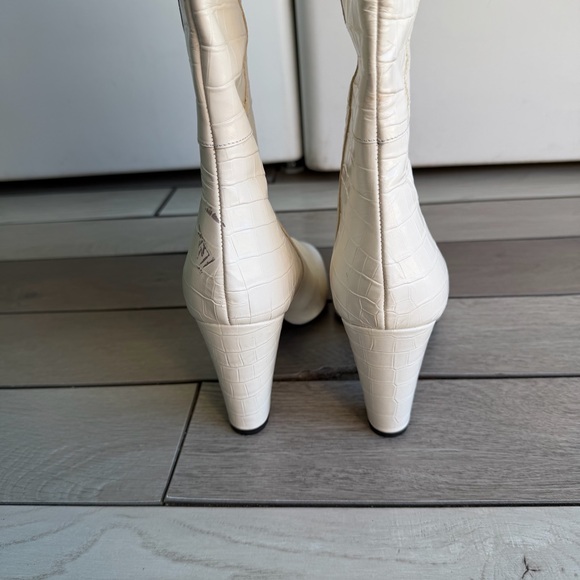 Longchamp Heeled Knee-High Boots - Picture 13 of 16